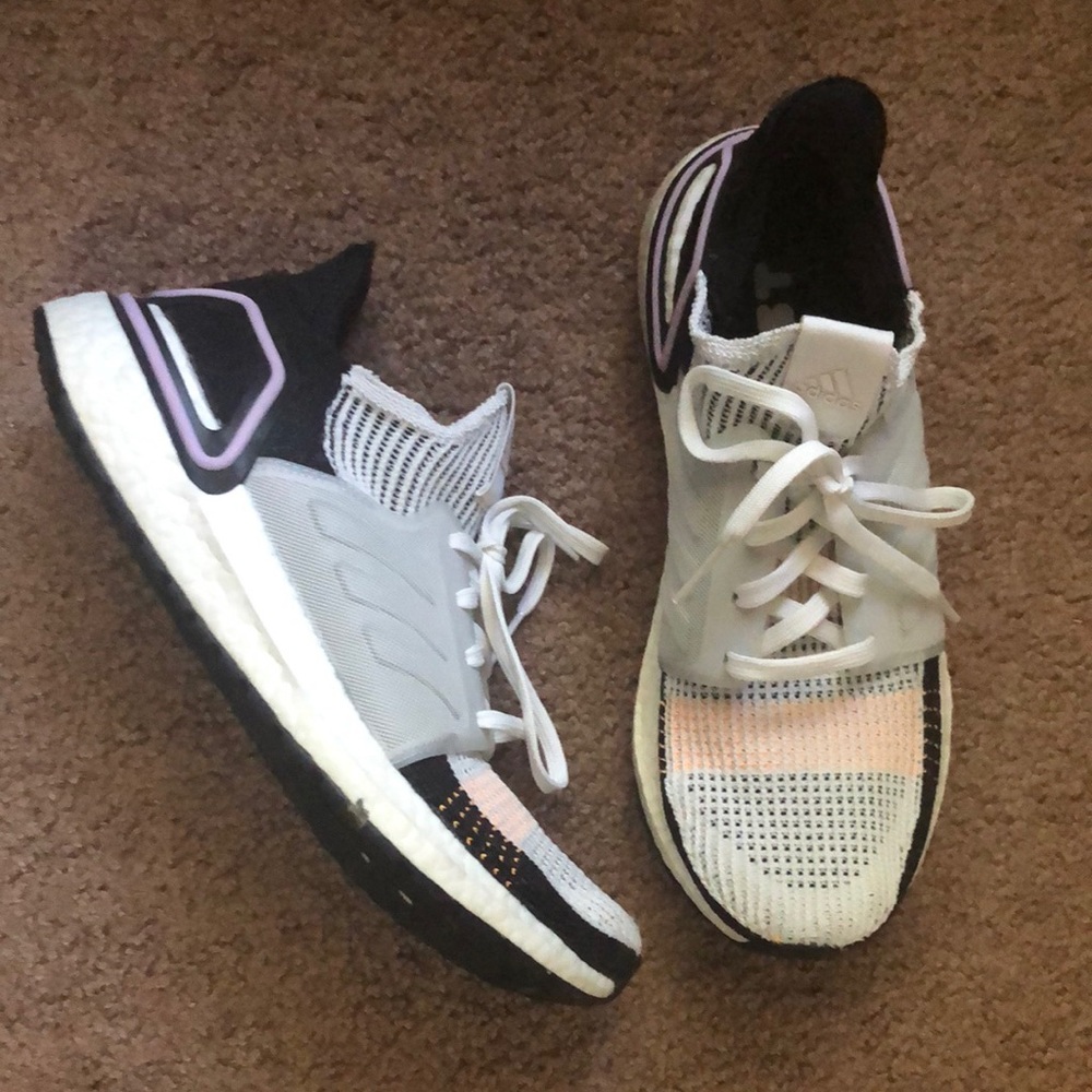 Adidas Boost size 9.5